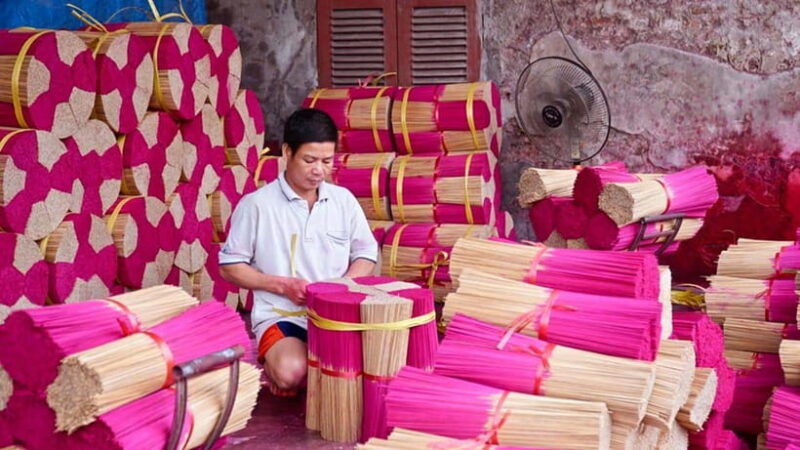 hanoiprivate-tour-quang-phu-cau-and-perfume-pagoda