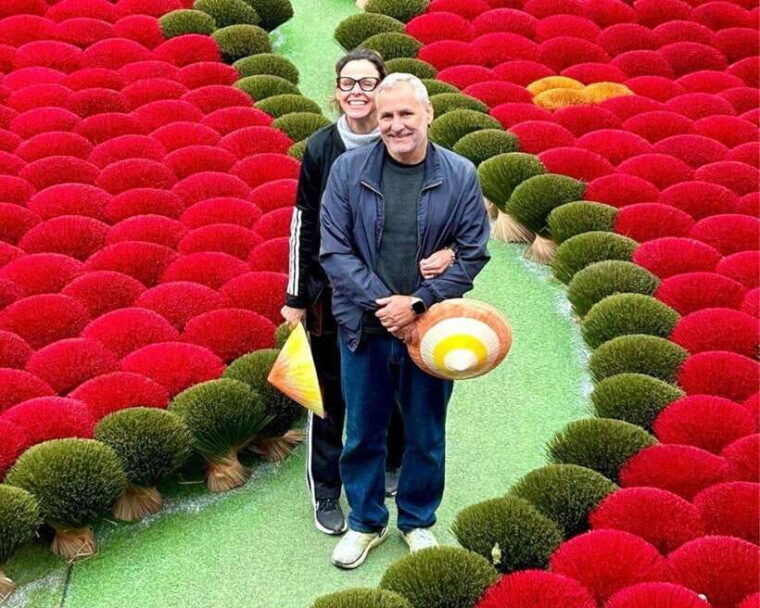 hanoiprivate-tour-quang-phu-cau-and-perfume-pagoda