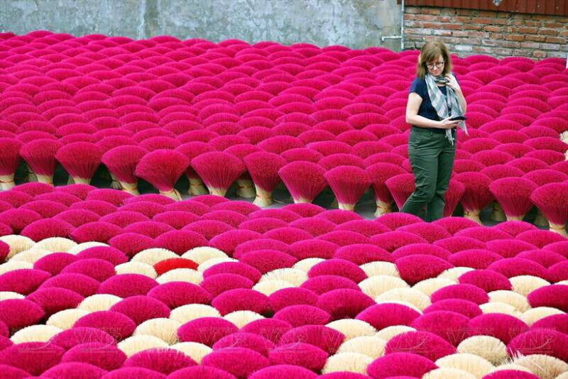 hanois-artisan-trailincense-villagehatlacquer-train-st