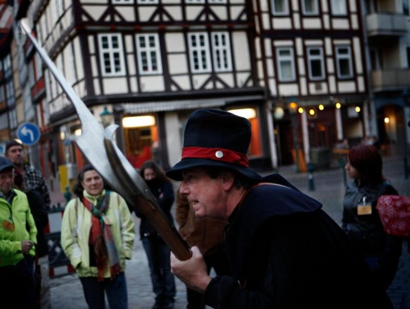 hanover-night-tour-with-night-watchman-melchior