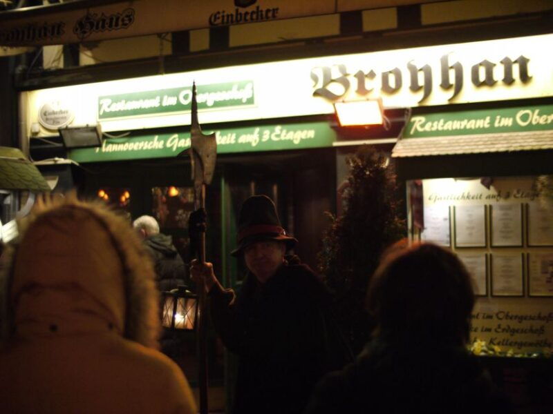 hanover-night-tour-with-night-watchman-melchior