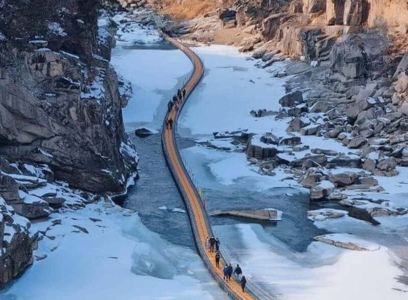 Hantan Canyon & North Korea's Labor HQ & Soisan Monorail - Key Points