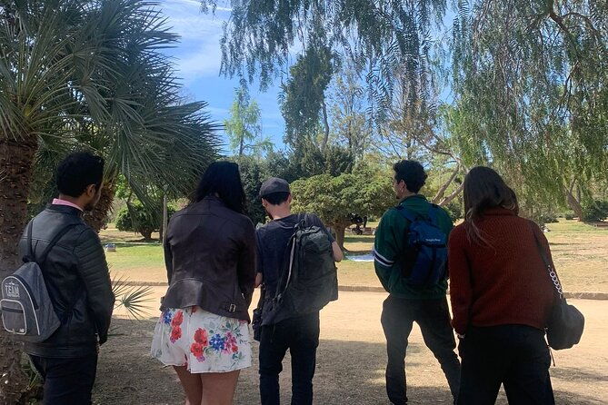 happiness-walking-tour-in-barcelona