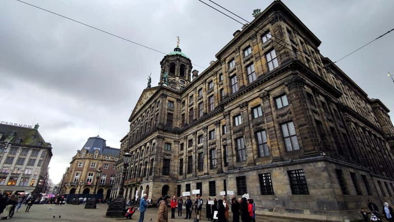 Happy birthday Amsterdam! Exclusive Tour with a Local Guide - Exploring Amsterdam Through the Eyes of a Local: A Close-Up of the "Happy Birthday Amsterdam" Tour