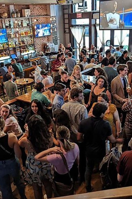 happy-hour-pub-crawl