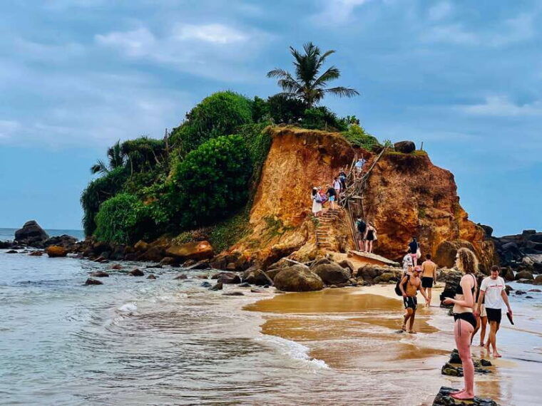 happy-tour-in-sri-lanka
