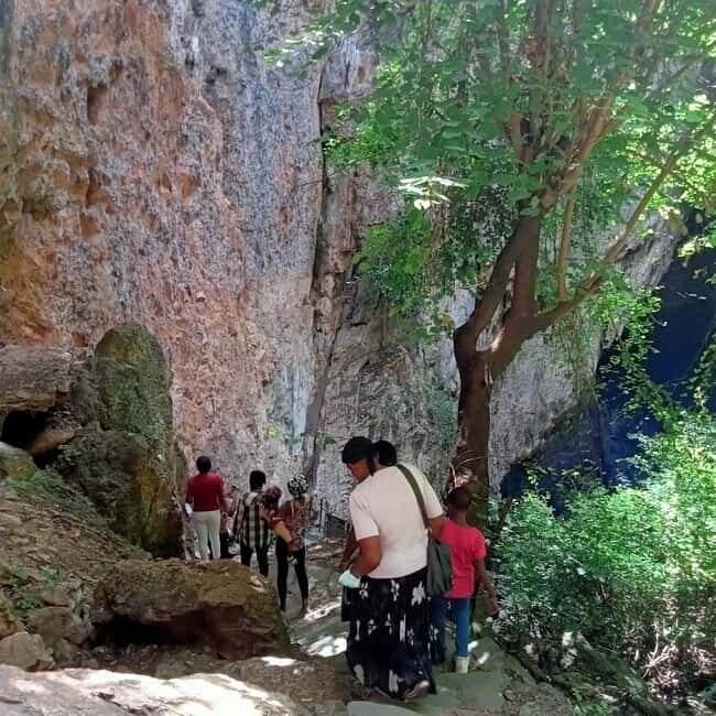 Harare: Chinhoyi Caves Day Trip with Lunch and Transfer - Key Points