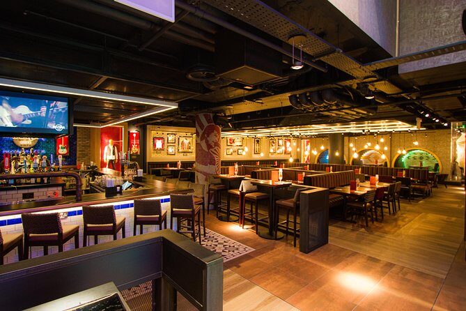 Hard Rock Cafe Piccadilly Circus with Set Menu for Lunch or Dinner - Is It Worth It? Analyzing the Value