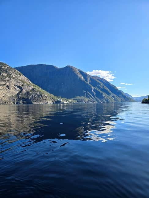 Hardangerfjord: Guided Kayak Tour - Why This Tour Stands Out