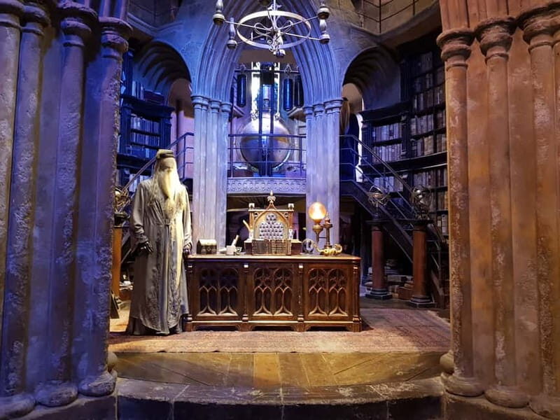 Harry Potter Studio Ticket & Tour of London Film Locations - Key Points