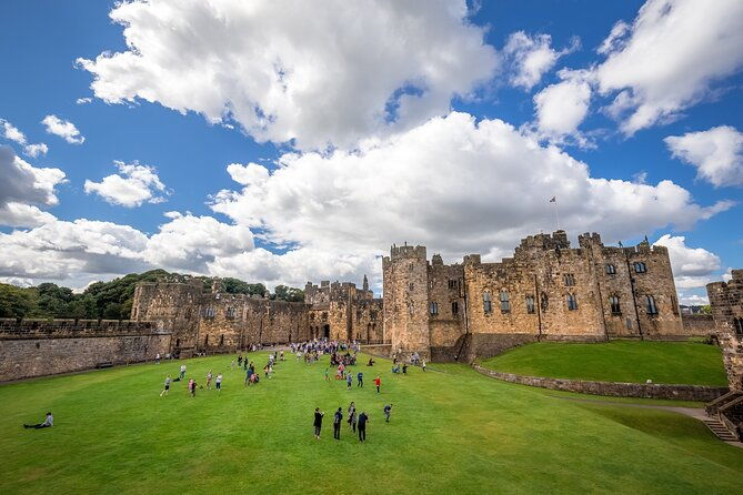 harry-potters-alnwick-castle-and-scottish-borders-day-trip