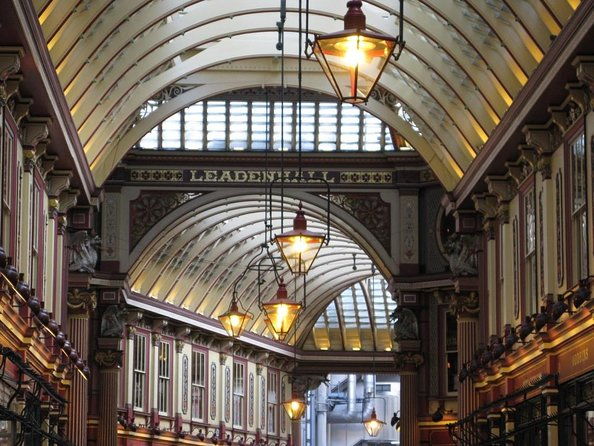 harry-potters-magical-black-taxi-tour-london-4