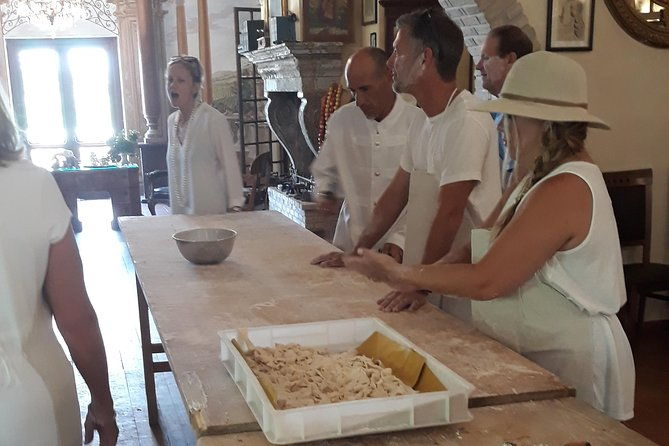 harvest-flavor-pastamaking-class-wine-tasting-countryside