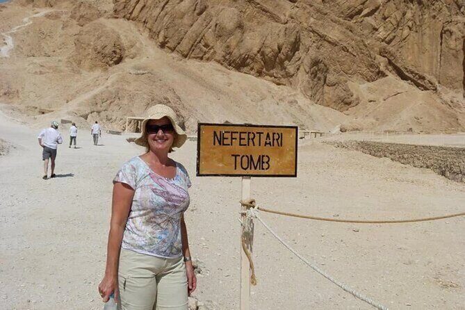 Hatshepsut Temple, King Valley, Queen Valley, Habu Temple Private Tour & lunch - Discovering Luxor’s West Bank: A Deep Dive