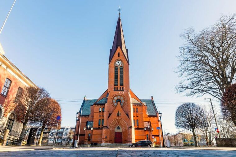 haugesund-guided-scenic-minibus-tour-of-haugesund