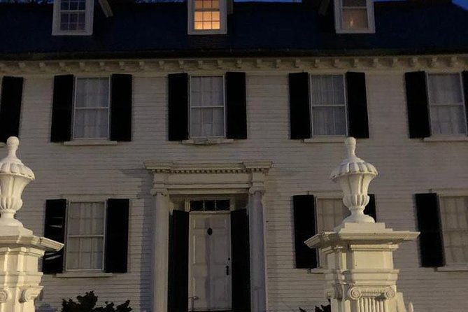 haunted-footsteps-ghost-paranormal-salem-tour