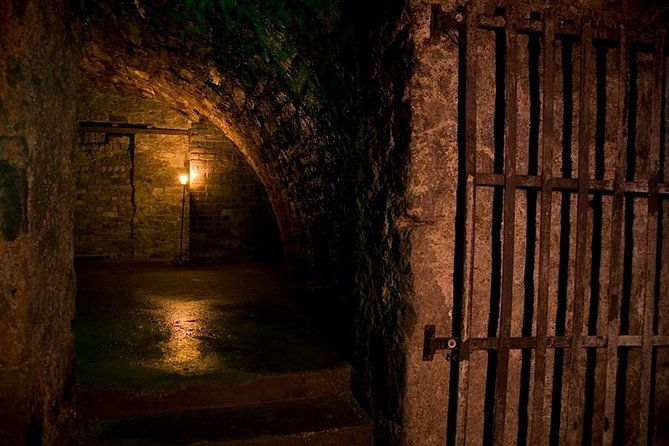 haunted-vaults-walking-tour-in-edinburgh