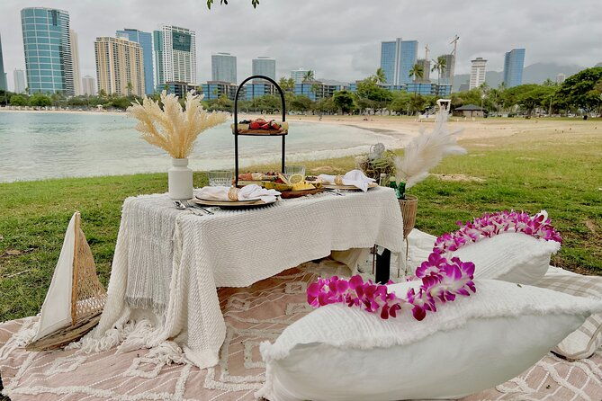 hawaii-beach-picnic-date