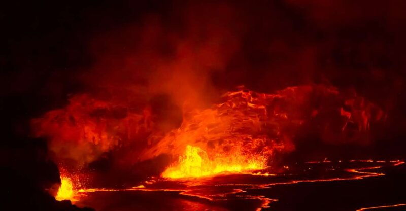 hawaii-big-island-volcanoes-day-tour-with-dinner-and-pickup