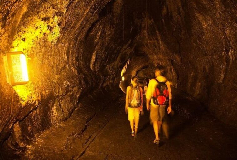 hawaii-hilo-volcano-day-tour-from-oahu-island-and-pick-up-2