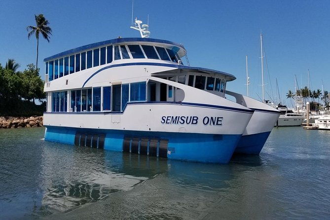 hawaii-semisub-classic-friday-fireworks-dinner-cruise