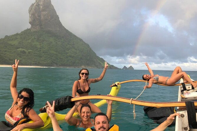 hawaiian-canoe-on-fernando-de-noronha-island