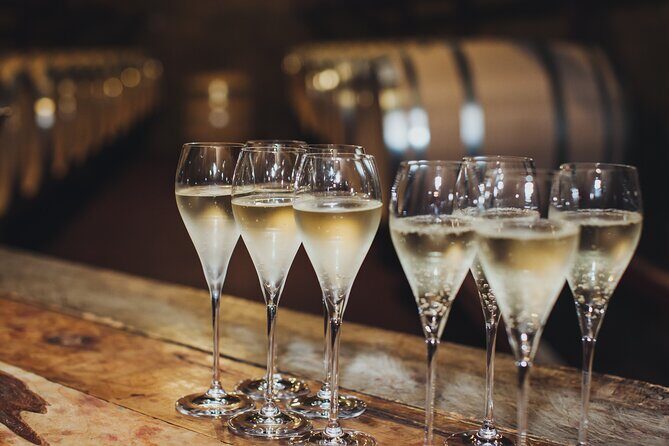 Hawke's Bay Historic Wineries Tour - Featuring NZ oldest Winery - The Grand Finale: Bluff Hill Lookout