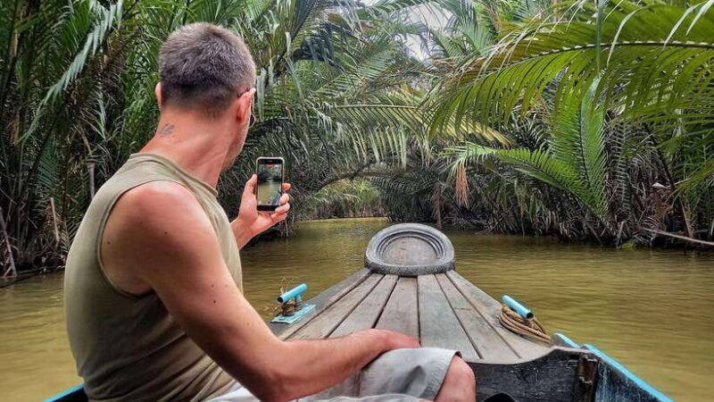 hcm-authentic-mekong-delta-boat-tuktuk-khot-cake-making