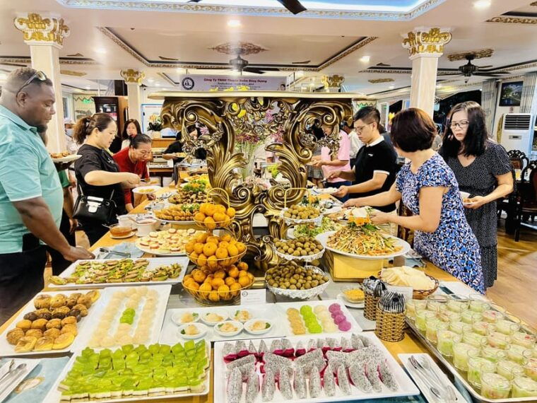 hcm-saigon-river-buffet-dinner-cruise-with-private-table