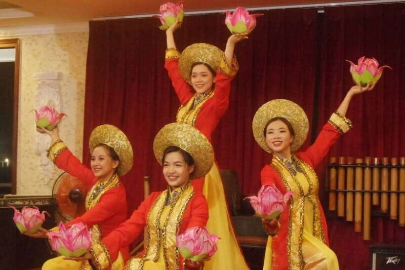 HCM: Saigon River Dinner Cruise - Key Points