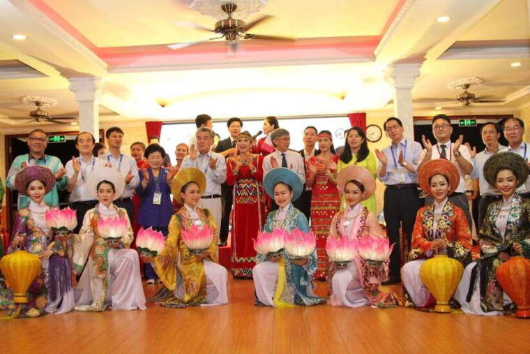 hcm-saigon-river-dinner-cruise