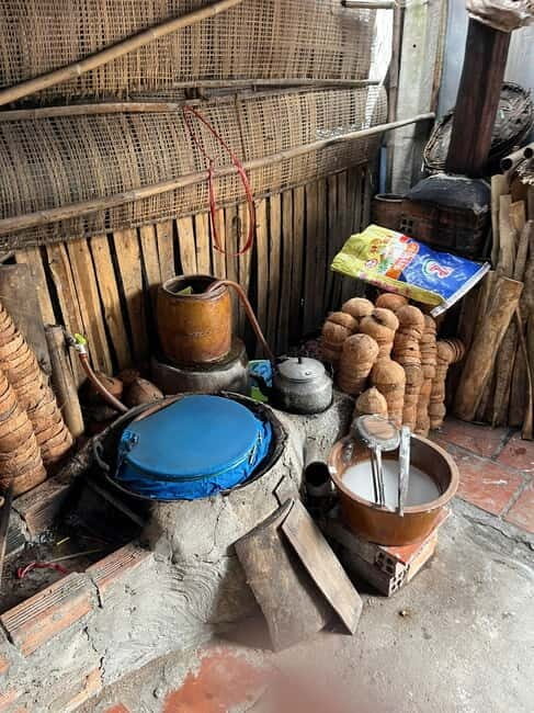 HCMC: Cu Chi Tunnels & Rice Paper Village Small Group Tour - Key Points