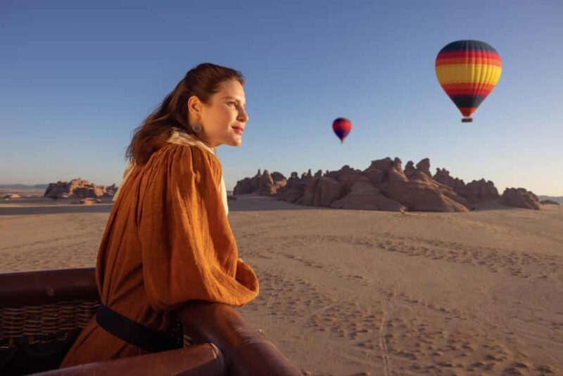 Hegra Al Ula: Sunrise Hot Air Balloon Flight - An Overview of the Hot Air Balloon Experience in AlUla