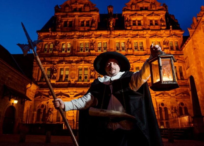heidelberg-torchlight-tour-with-a-night-watchman