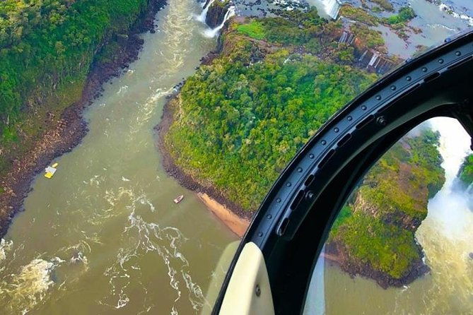 helicopter-flight-over-iguazu-falls-from-gran-melia-iguazu