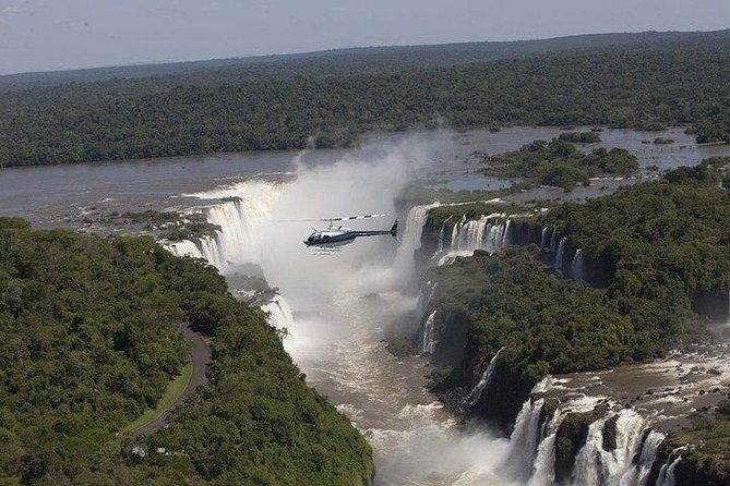 helicopter-flight-over-iguazu-falls-from-puerto-iguazu-hotels