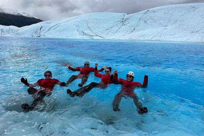 helicopter-glacier-swim-hike