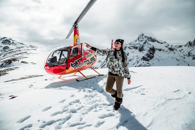helicopter-overflight-landing-in-the-cordillera-a30