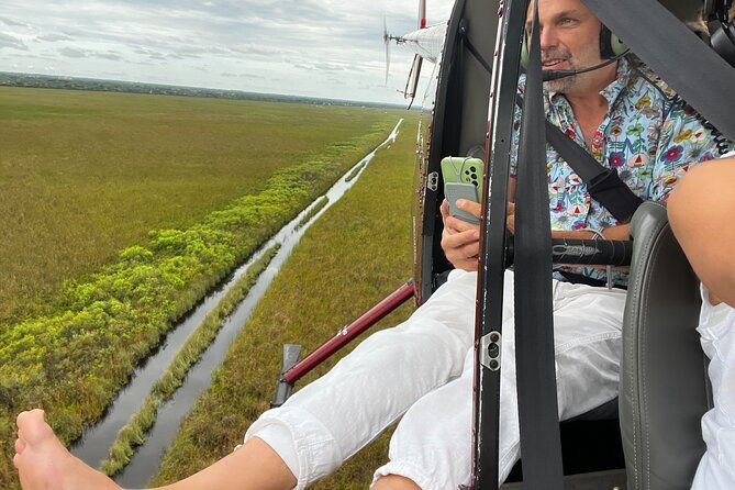 helicopter-tour-everglades-hard-rock-guitar-beaches