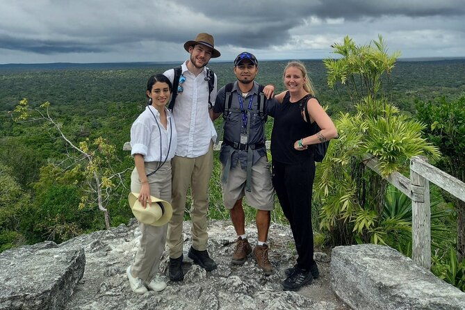helicopter-tour-to-el-mirador-and-its-monumental-pyramids