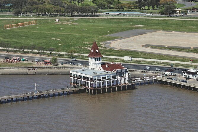 helitour-over-the-city-of-buenos-aires-and-lunch-in-the-delta