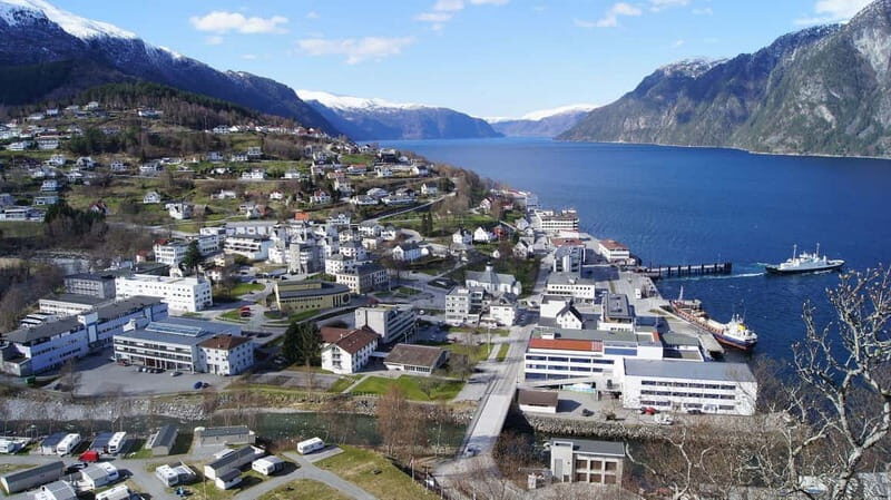 Hellesylt: Breathtaking Views from Mount Stranda - Key Points