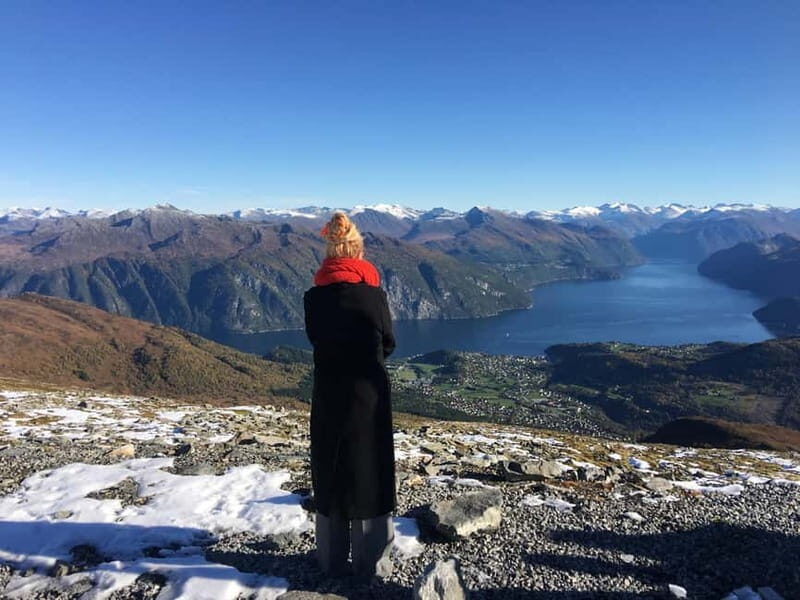 Hellesylt: Fjord to Sky. Scenic Escape to Stranda Gondola - The Return Journey and Practicalities
