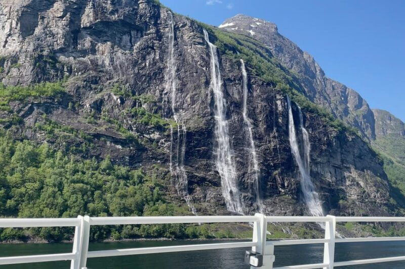 hellesylt-geiranger-sightseeing-one-way-ticket