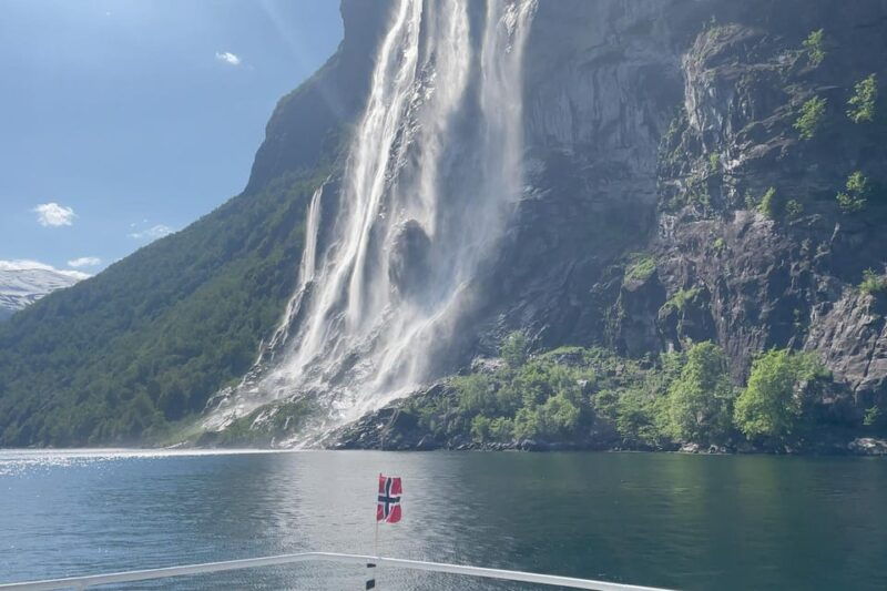 hellesylt-geiranger-sightseeing-one-way-ticket