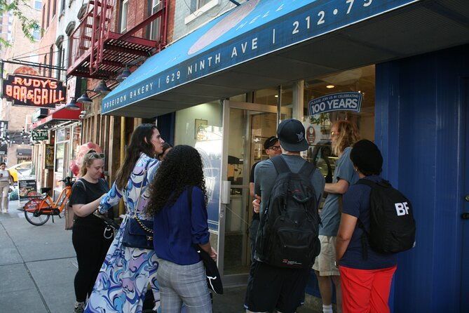 hells-kitchen-dessert-tour-new-york-by-like-a-local-tours-2