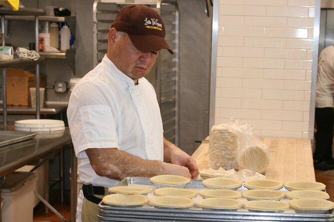 hells-kitchen-dessert-tour-new-york-by-like-a-local-tours-2