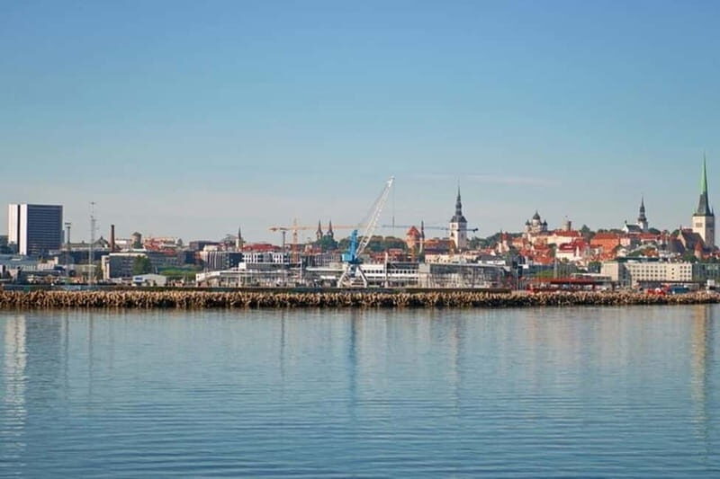 Helsinki: Must-See Attractions Guided Walking Tour - Key Points