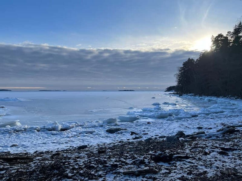 Helsinki: Uutela Guided Nature Hike with Snack - Duration, Group Size, and Practicalities