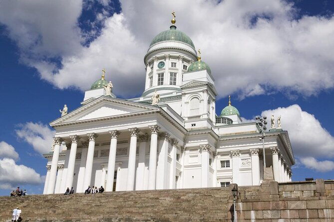 helsinki-walking-tour-at-helsinki-architecture
